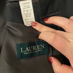 Ralph Lauren grey suit jacket. Matching trousers available for bundle!